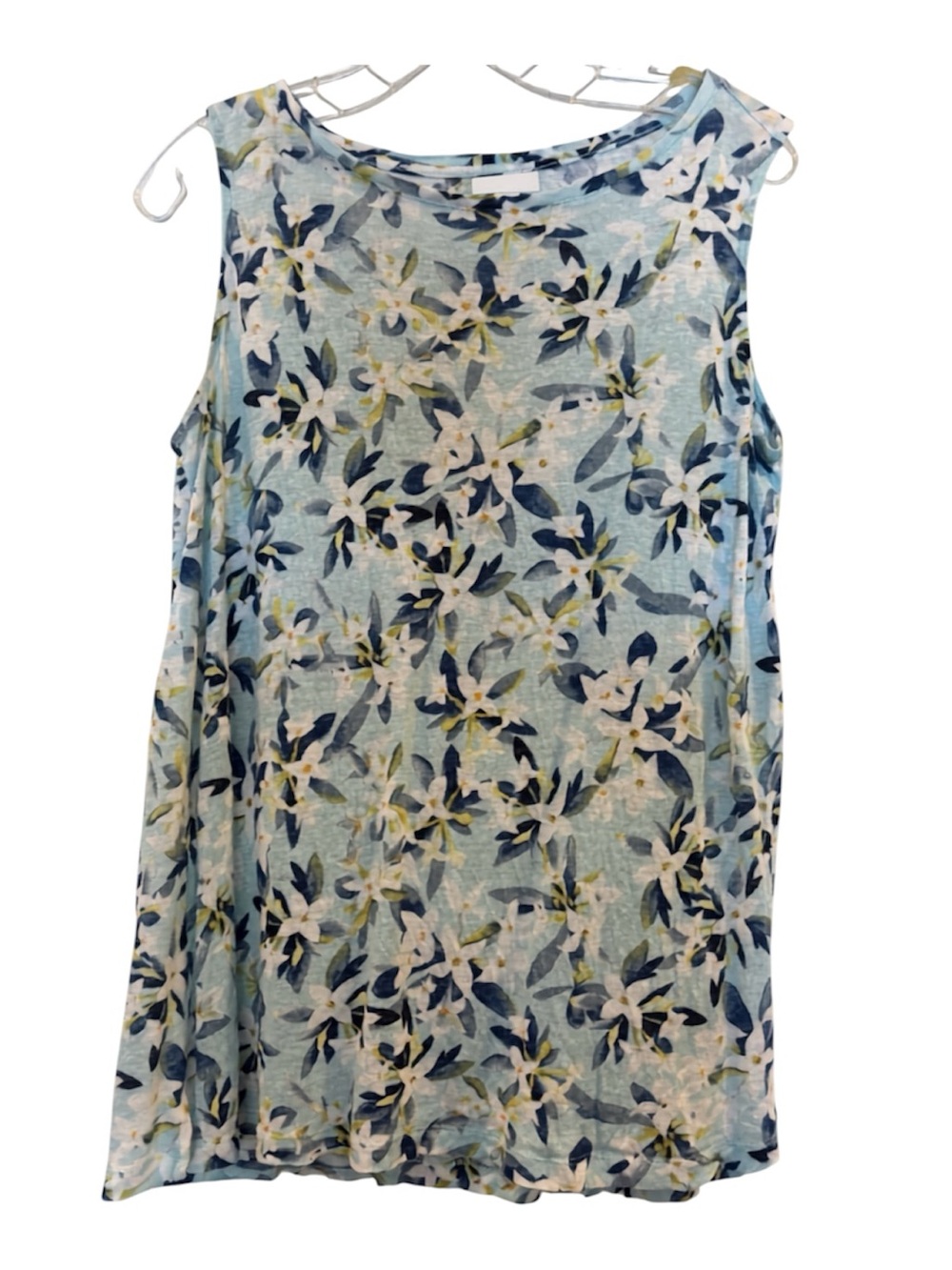 Woman’s linen sleeveless top
